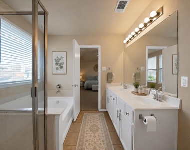 3201 Hoover Drive - Photo Thumbnail 22