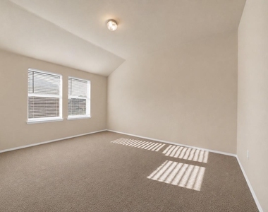 3201 Hoover Drive - Photo Thumbnail 26