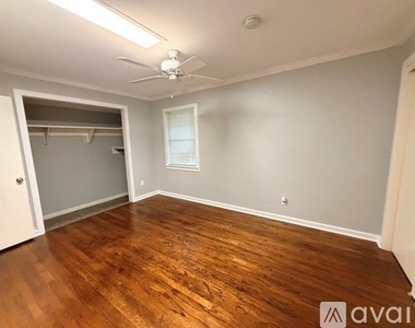 4925 Lubbock Avenue - Photo Thumbnail 6