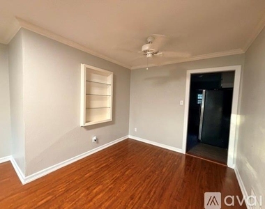4925 Lubbock Avenue - Photo Thumbnail 11