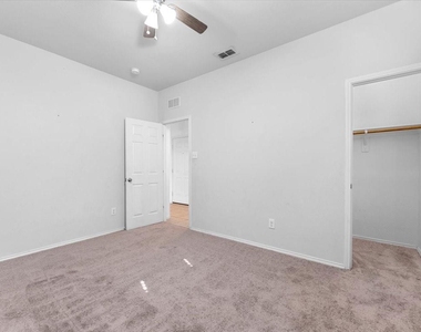 2412 Simmental Road - Photo Thumbnail 11