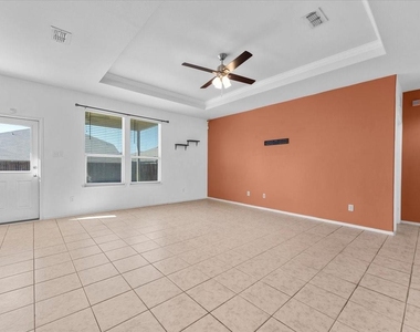 2412 Simmental Road - Photo Thumbnail 3