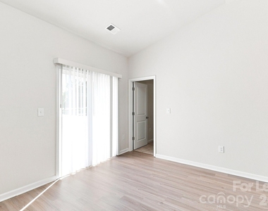 221 Aniston Lane - Photo Thumbnail 12