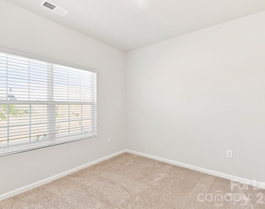 221 Aniston Lane - Photo Thumbnail 5