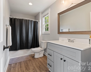 425 Tremont Avenue E - Photo Thumbnail 35
