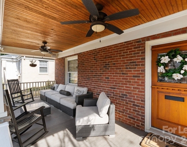 425 Tremont Avenue E - Photo Thumbnail 2