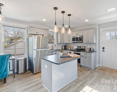 425 Tremont Avenue E - Photo Thumbnail 33