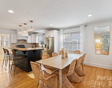 425 Tremont Avenue E - Photo Thumbnail 5