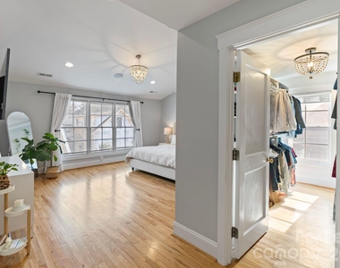 425 Tremont Avenue E - Photo Thumbnail 19
