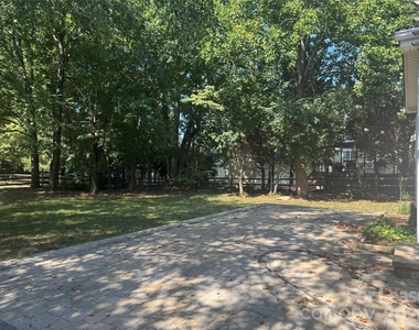 800 Pinkney Place - Photo Thumbnail 24
