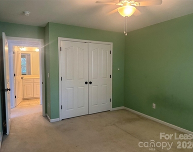 800 Pinkney Place - Photo Thumbnail 17