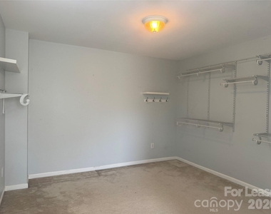 800 Pinkney Place - Photo Thumbnail 15