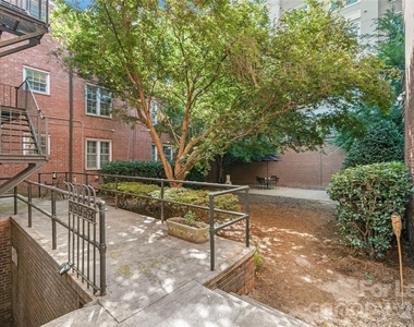 920 Monticello Terrace - Photo Thumbnail 19