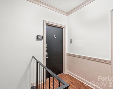 920 Monticello Terrace - Photo Thumbnail 1