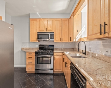 920 Monticello Terrace - Photo Thumbnail 9