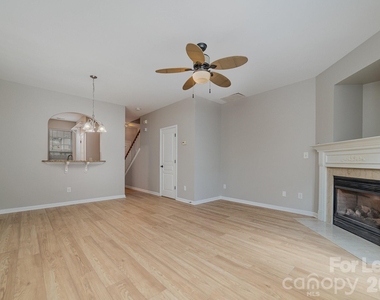 825 Gentlewinds Court - Photo Thumbnail 4