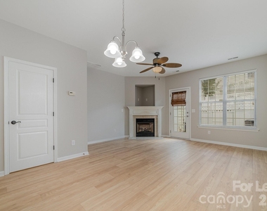 825 Gentlewinds Court - Photo Thumbnail 6