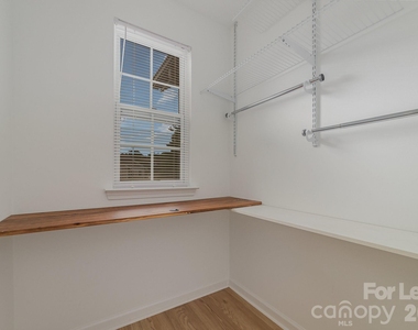 825 Gentlewinds Court - Photo Thumbnail 15