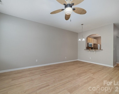 825 Gentlewinds Court - Photo Thumbnail 5