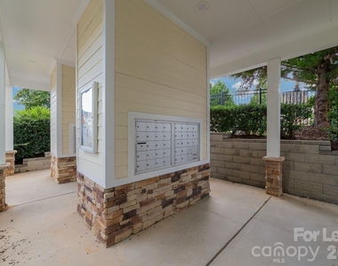 825 Gentlewinds Court - Photo Thumbnail 19