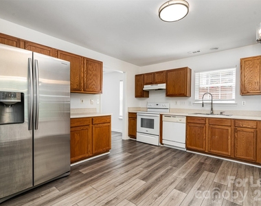 10307 Seedling Lane - Photo Thumbnail 5