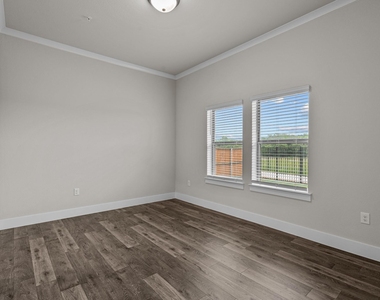 3294 Ganzer Road W - Photo Thumbnail 11