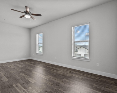 3293 Ganzer Road W - Photo Thumbnail 23