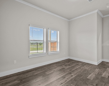 3293 Ganzer Road W - Photo Thumbnail 14
