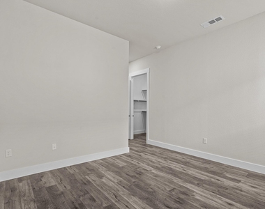 3291 Ganzer Road W - Photo Thumbnail 13