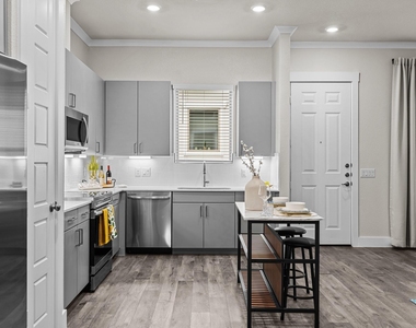 3291 Ganzer Road W - Photo Thumbnail 5