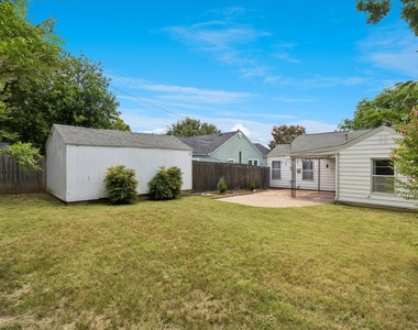 4708 Calmont Avenue - Photo Thumbnail 19