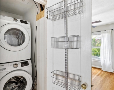 4708 Calmont Avenue - Photo Thumbnail 18