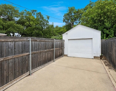 4708 Calmont Avenue - Photo Thumbnail 23