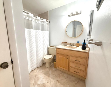 15860 Laurel Oak Circle - Photo Thumbnail 17