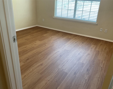 8400 Hickory Street - Photo Thumbnail 13