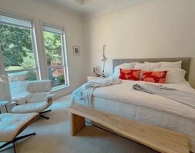 801 Timber Lake Circle - Photo Thumbnail 20