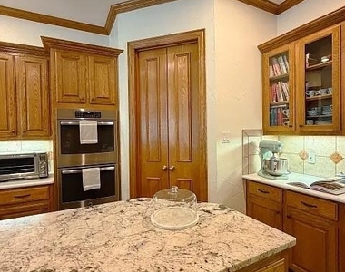 801 Timber Lake Circle - Photo Thumbnail 14