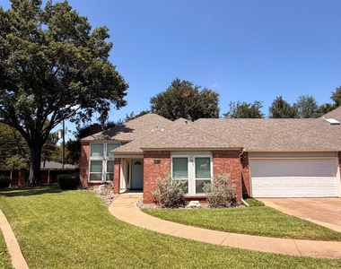 2024 N Saint Andrews Court - Photo Thumbnail 1