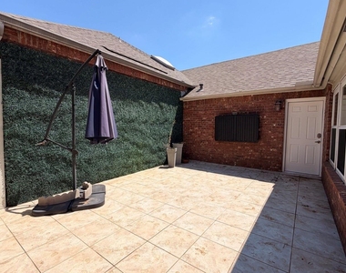 2024 N Saint Andrews Court - Photo Thumbnail 29