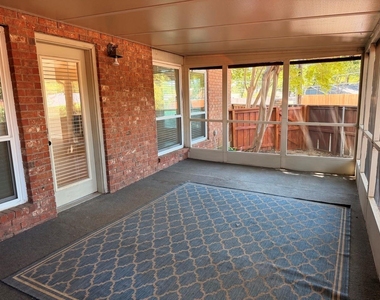2024 N Saint Andrews Court - Photo Thumbnail 22