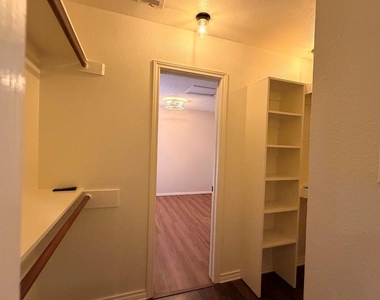 2024 N Saint Andrews Court - Photo Thumbnail 19