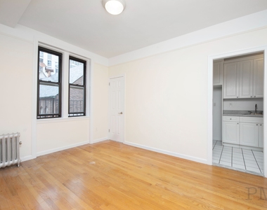 West 45th Street & 8th Ave - Photo Thumbnail 2