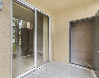 6450 Emerald Dunes Drive - Photo Thumbnail 4