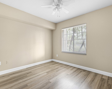6450 Emerald Dunes Drive - Photo Thumbnail 16
