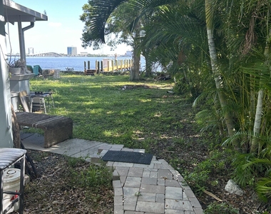 67 W North Shore Avenue - Photo Thumbnail 18
