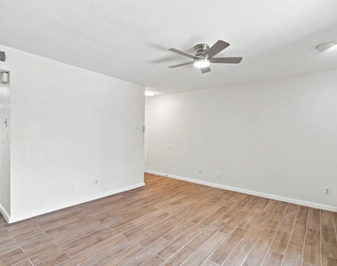 15151 Berry Trail - Photo Thumbnail 8