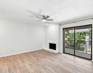 15151 Berry Trail - Photo Thumbnail 4