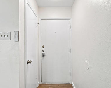 15151 Berry Trail - Photo Thumbnail 3