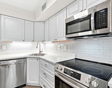 15151 Berry Trail - Photo Thumbnail 14