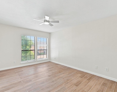 15151 Berry Trail - Photo Thumbnail 12